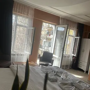 Cemre Istambul